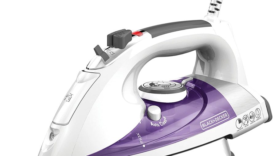 Black and Decker steam iron with Extra Large Soleplate